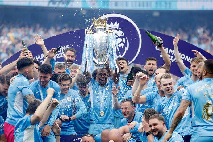 绝杀+读秒绝杀！英超踢疯了！欧冠球队翻盘拒绝