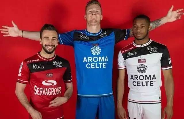 3连胜重回前二！广东却有4坏消息，让杜锋下一轮粤沪大战有些没底